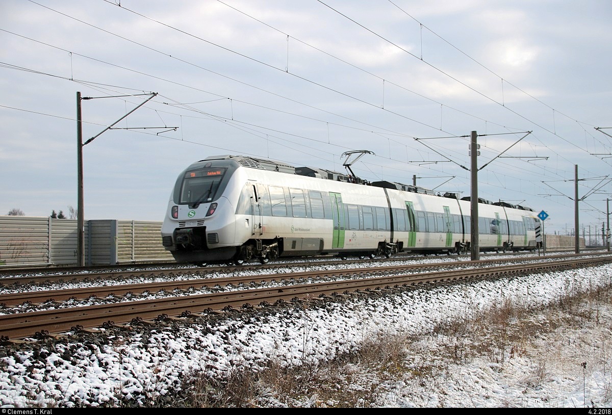 Nachschuss auf 1442 703 (Bombardier Talent 2) der S-Bahn Mitteldeutschland (DB Regio Südost) als S 37515 (S5X) von Halle(Saale)Hbf nach Zwickau(Sachs)Hbf, die bei Benndorf, An der Reichsbahn, auf der Bahnstrecke Magdeburg–Leipzig (KBS 340) fährt. [4.2.2018 | 11:20 Uhr]
