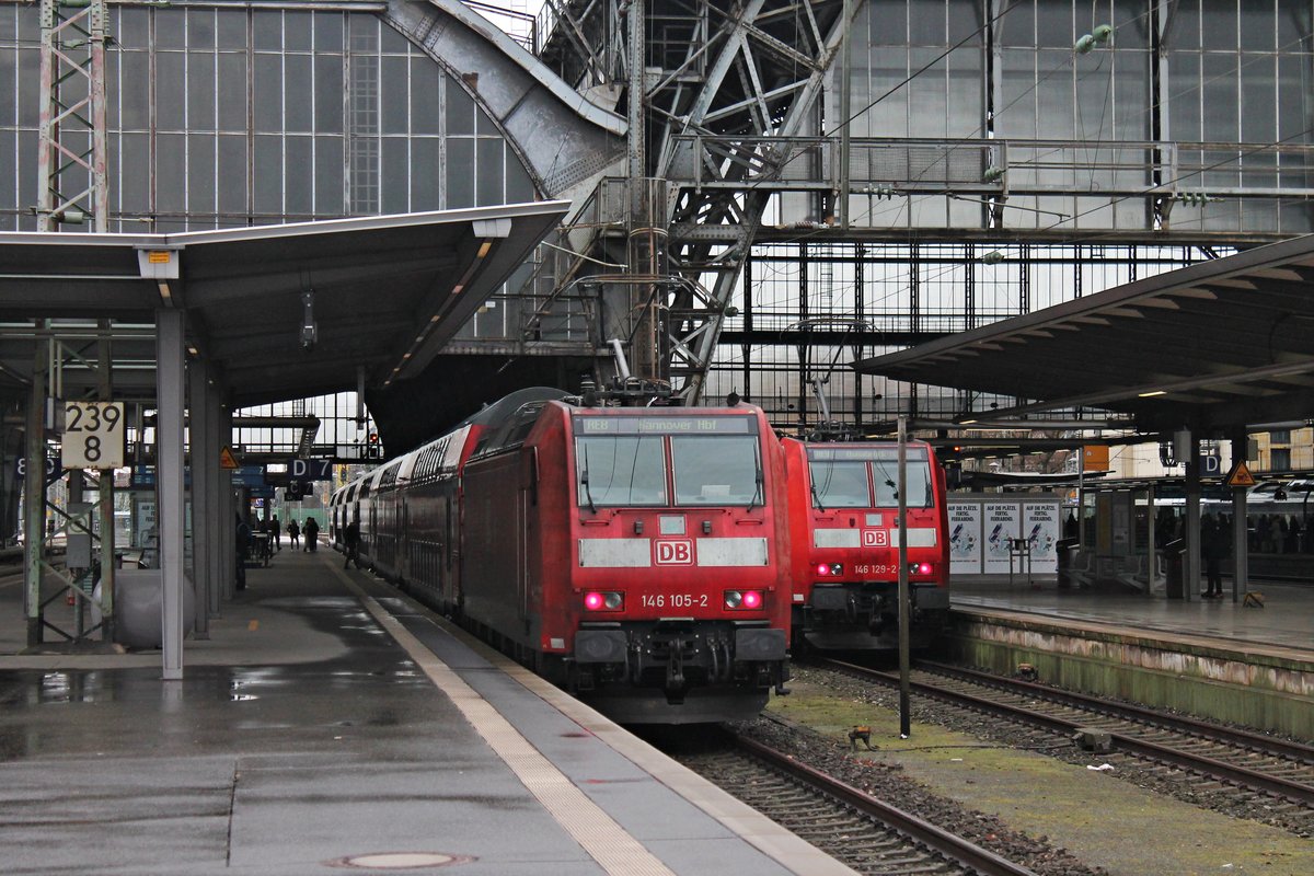 Nachschuss auf 146 105-2, als diese am Mittag des 26.03.2019 mit ihrem RE 8 (Bremerhaven Lehe - Hannover Hbf) neben der 146 129-2 und ihrem RE 9 (Bremerhaven Lehe - Osnabrück Hbf) im Hauptbahnhof von Bremen standen.