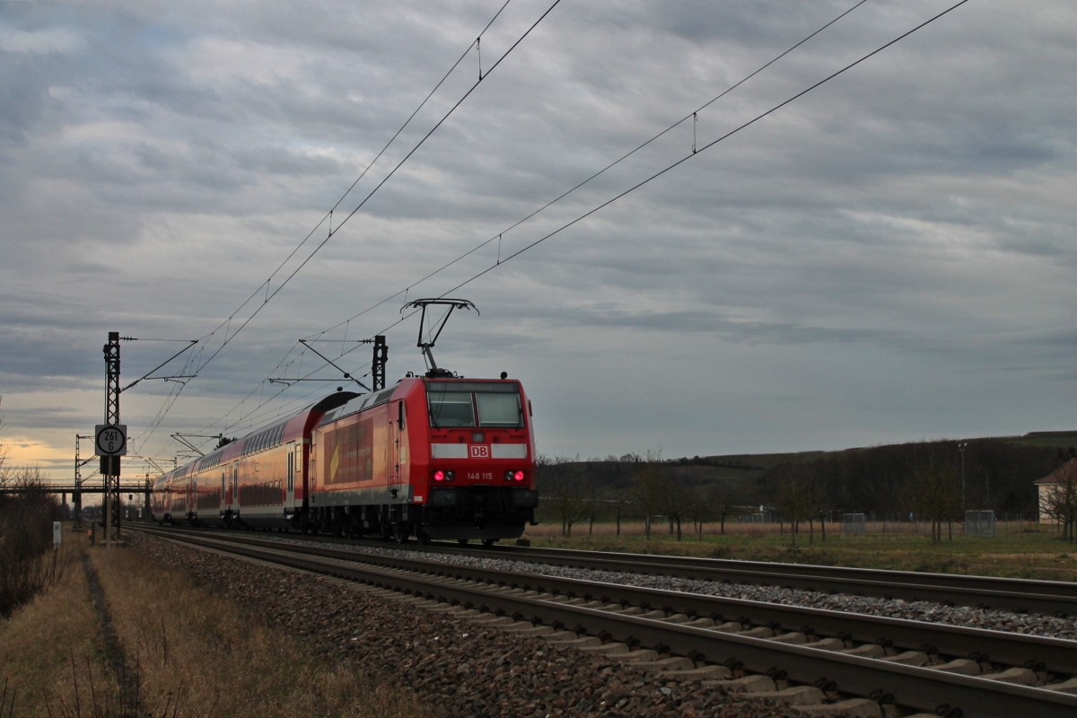 Nachschuss auf 146 115  Baden-Württemberg erfahren  mit dem RE 26512 (Basel Bad Bf - Offenburg) am 06.01.2014 nördlich von Müllheim (Baden).