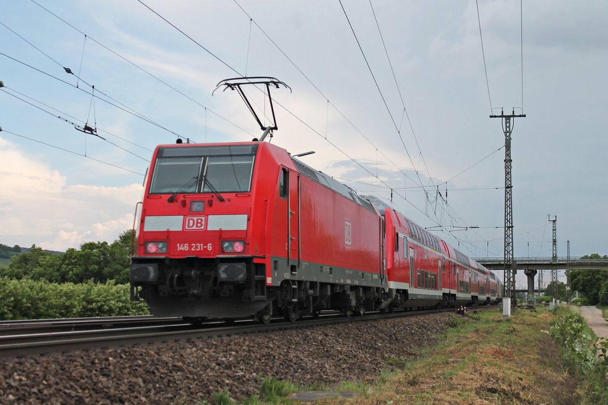 Nachschuss auf 146 231-6, welche am 22.05.2018 als Steuerwagenersatz an der RB (Offenburg - Basel Bad Bf) von 146 227-4  Bahnprojekt Stuttgart-Ulm  hing, als sie bei Müllheim (Baden) in Richtung des dortigen Bahnsteiges fuhren.