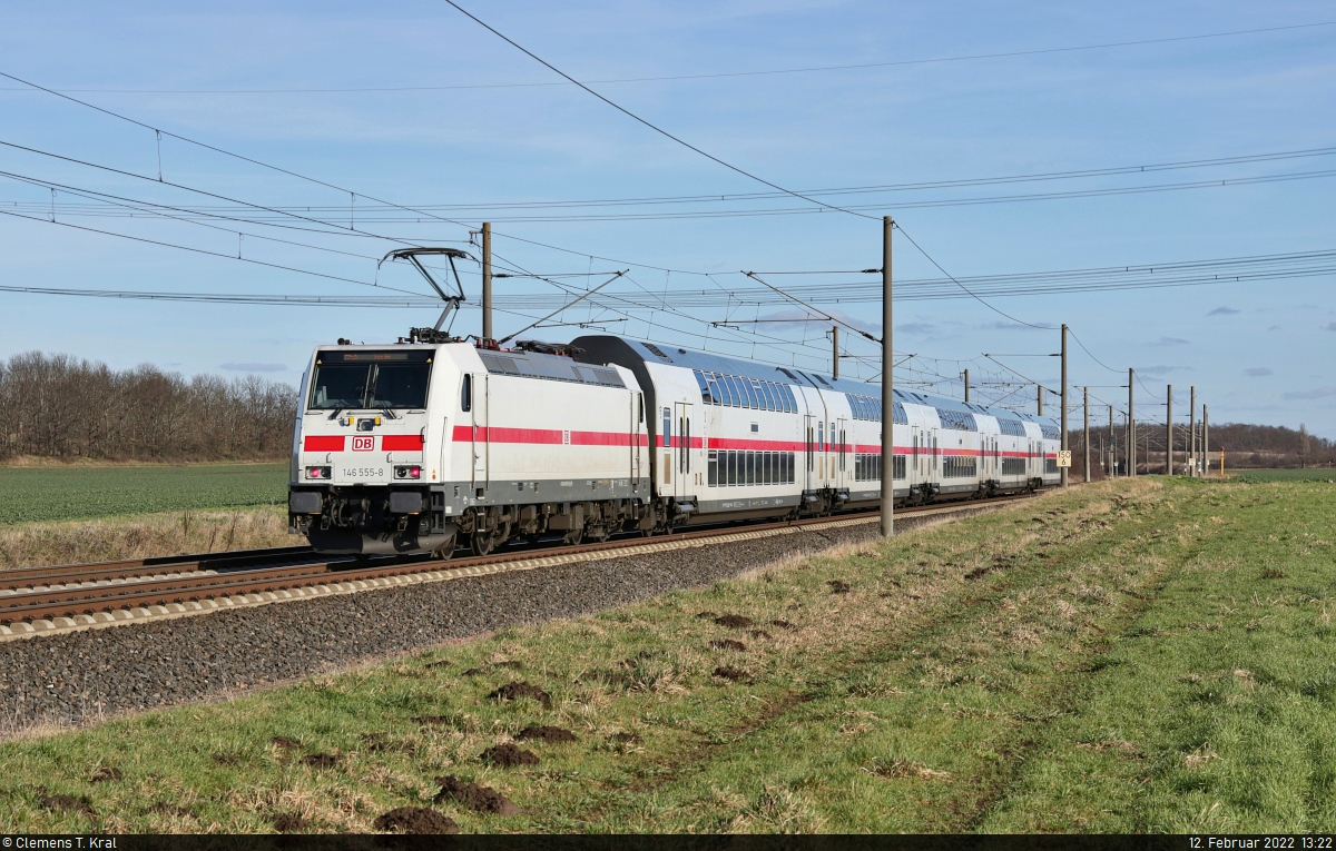 Mit dem umgeleiteten IC 2443 nach Dresden passiert 146 576 am 20.03.22