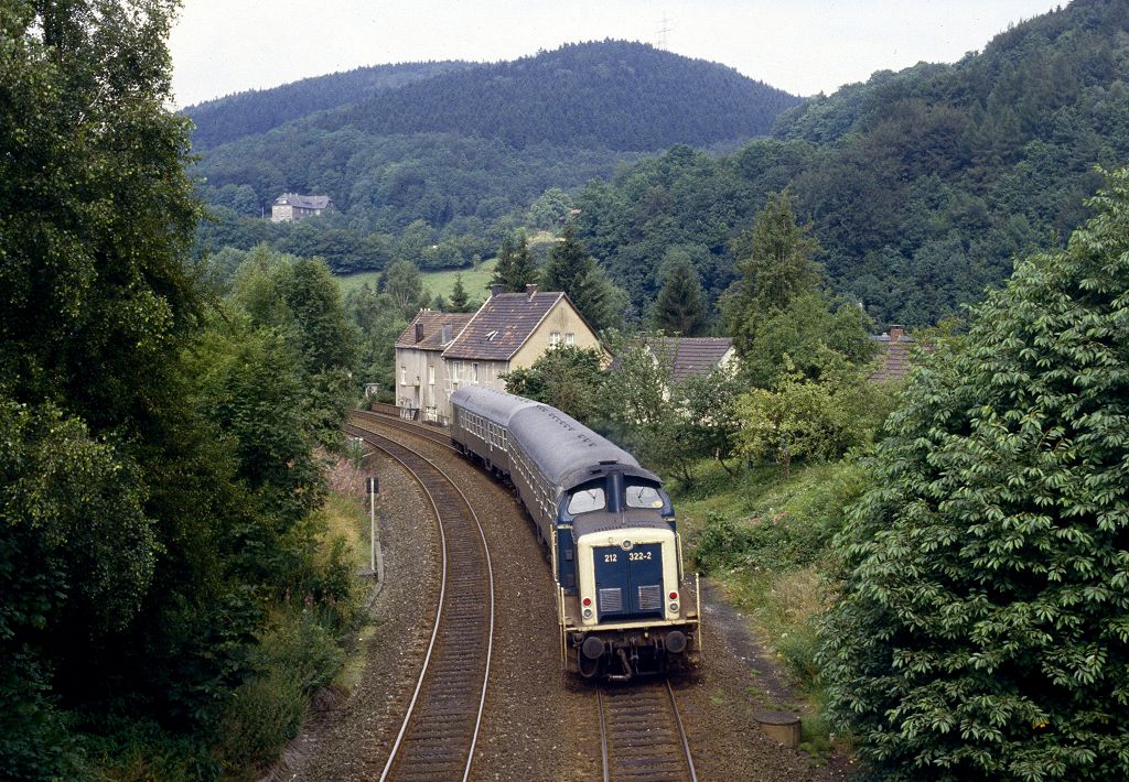 Nachschuss auf 212 322 bei Hagen-Dahl im Juni 1987.