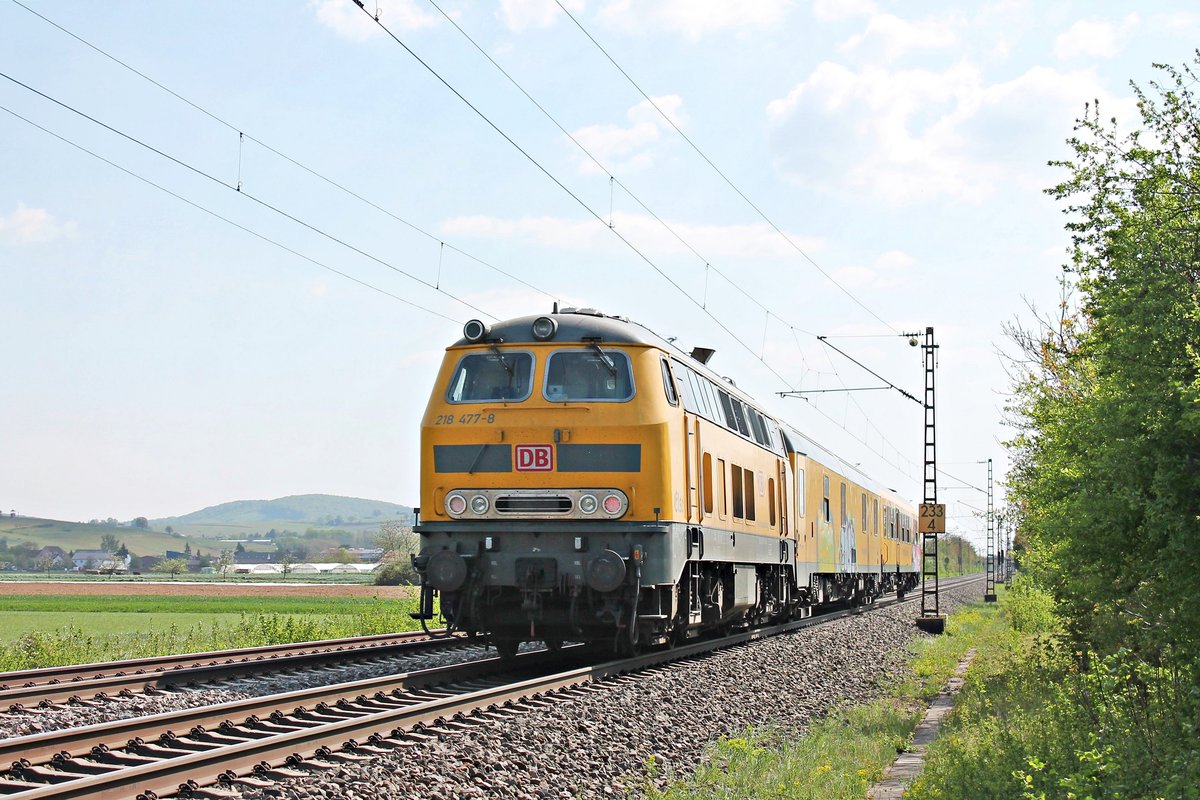 Nachschuss auf 218 477-8  Else , als diese am Nachmittag des 20.04.2020 ihren Messzug (Freiburg (Brsg) Hbf - Singen (Hohentwiel)) nördlich von Hügelheim über die Rheintalbahn in Richtung Müllheim (Baden) schob.