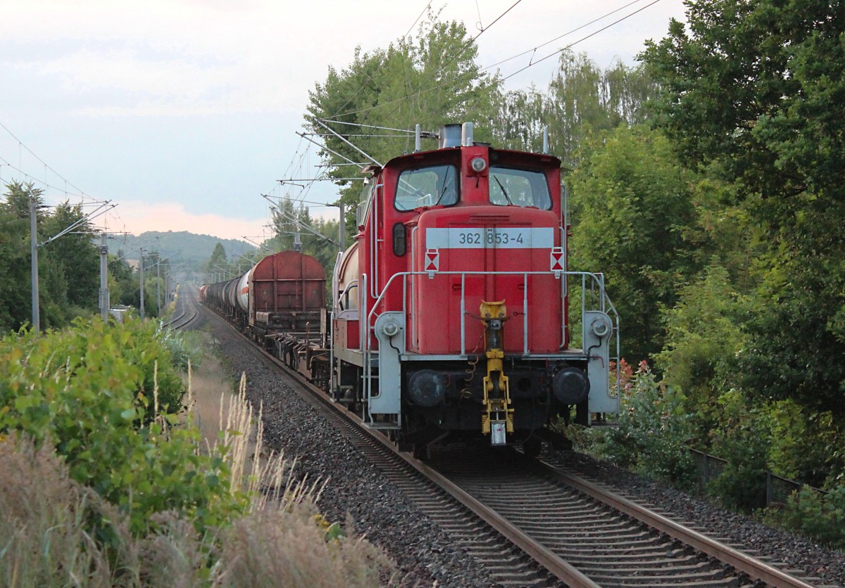 Nachschuß auf die 362 853-4 die am Umleiter von Leipizg-Engelsdorf nach Dresden mitgeschleppt wird. Zuglok ist die 155 117-5. 30.06.2014