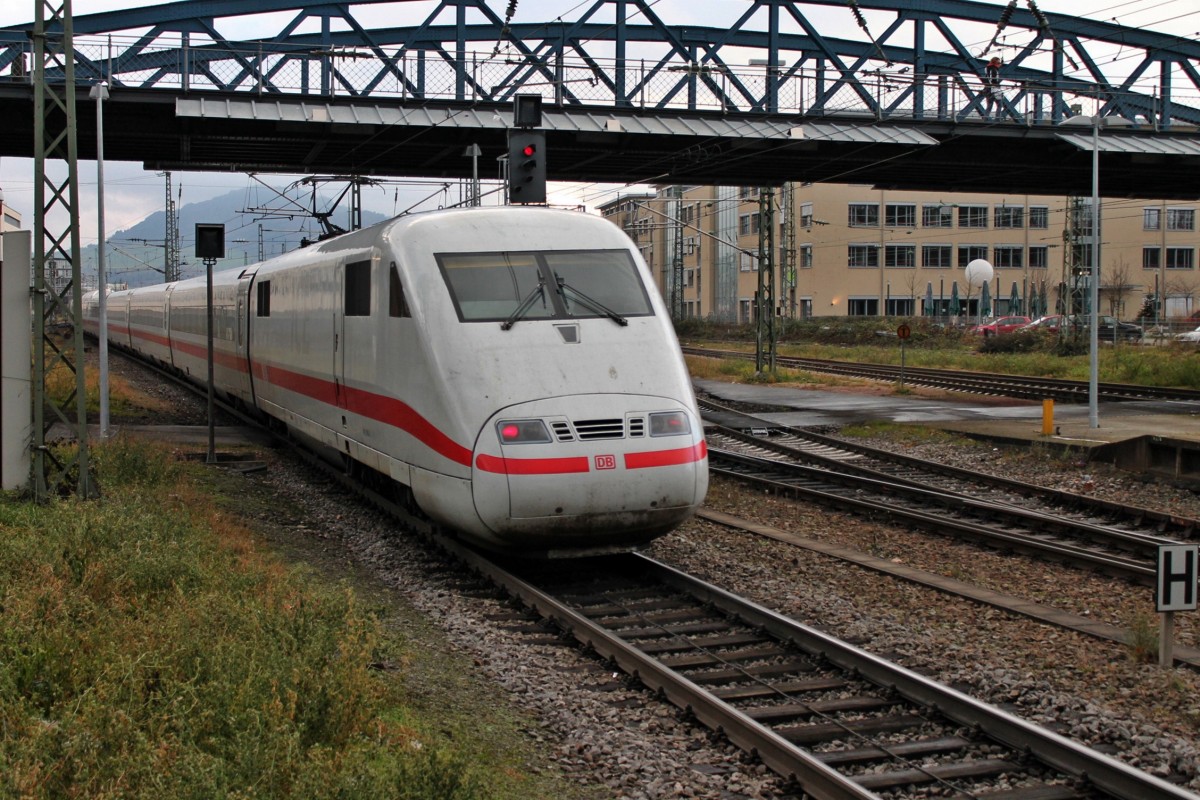 Nachschuss auf 401 516-0  Pforzheim  am Nachmittag des 14.12.2013 bei der Ausfahrt als ICE 279 (Berlin-Ostbahnhof - Basel SBB) in Freiburg (Brsg) Hbf.