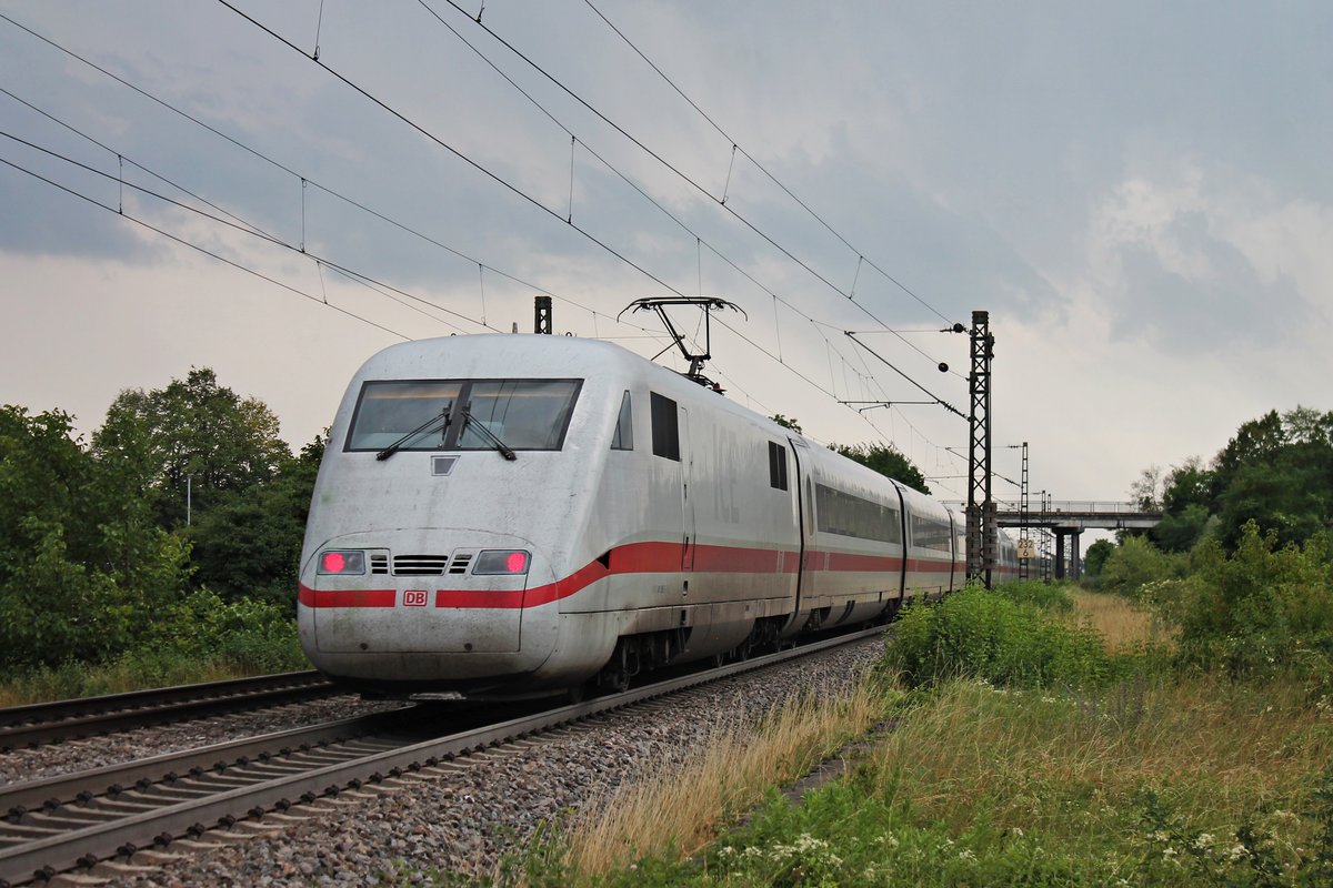 Nachschuss auf 401 585-5/402 045-9  Freilassing , als dieser am 22.07.2017 bei Buggingen im Rheintal auf dem Weg nach Basel SBB war.