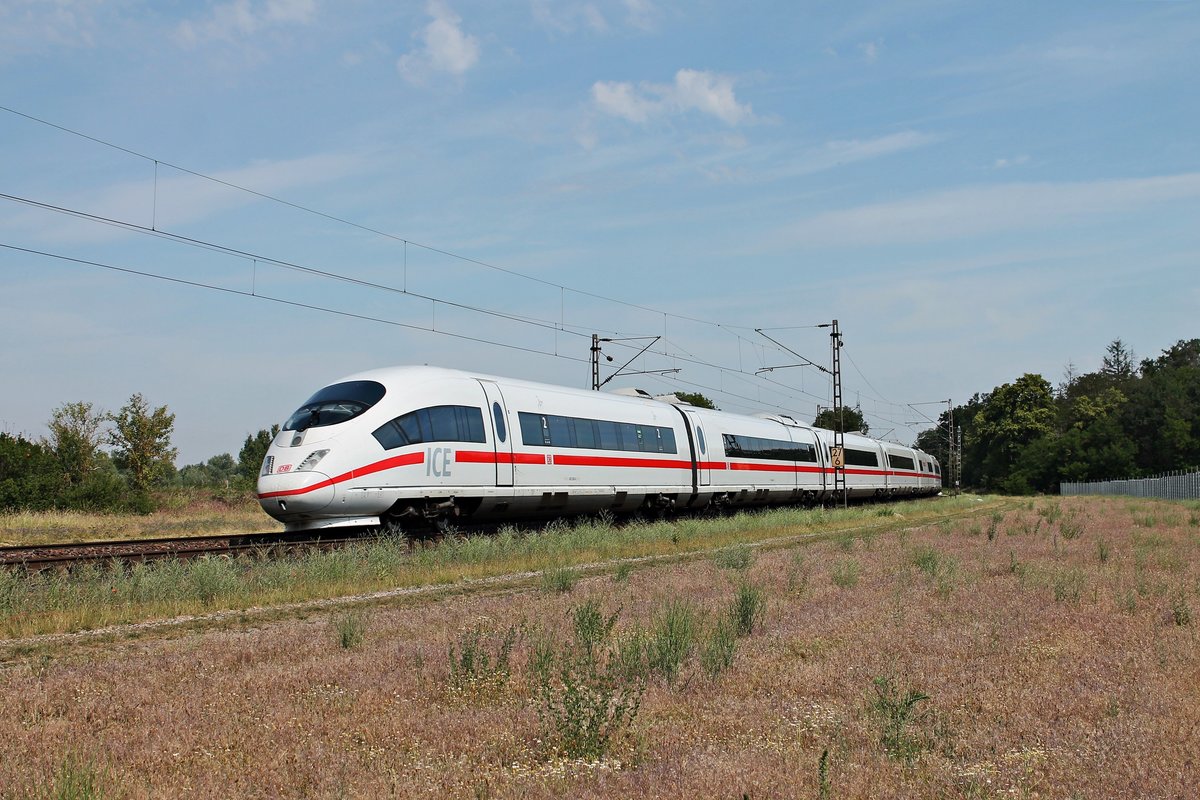 Nachschuss auf 403 506-9, als dieser am Vormittag des 03.06.2020 zusammen mit 403 027-6  Siegen  als ICE 200 (Basel SBB - Köln Hbf) zwischen Waghäusel und Neulußheim über die Rheintalbahn in Richtung Mannheim fuhren.
