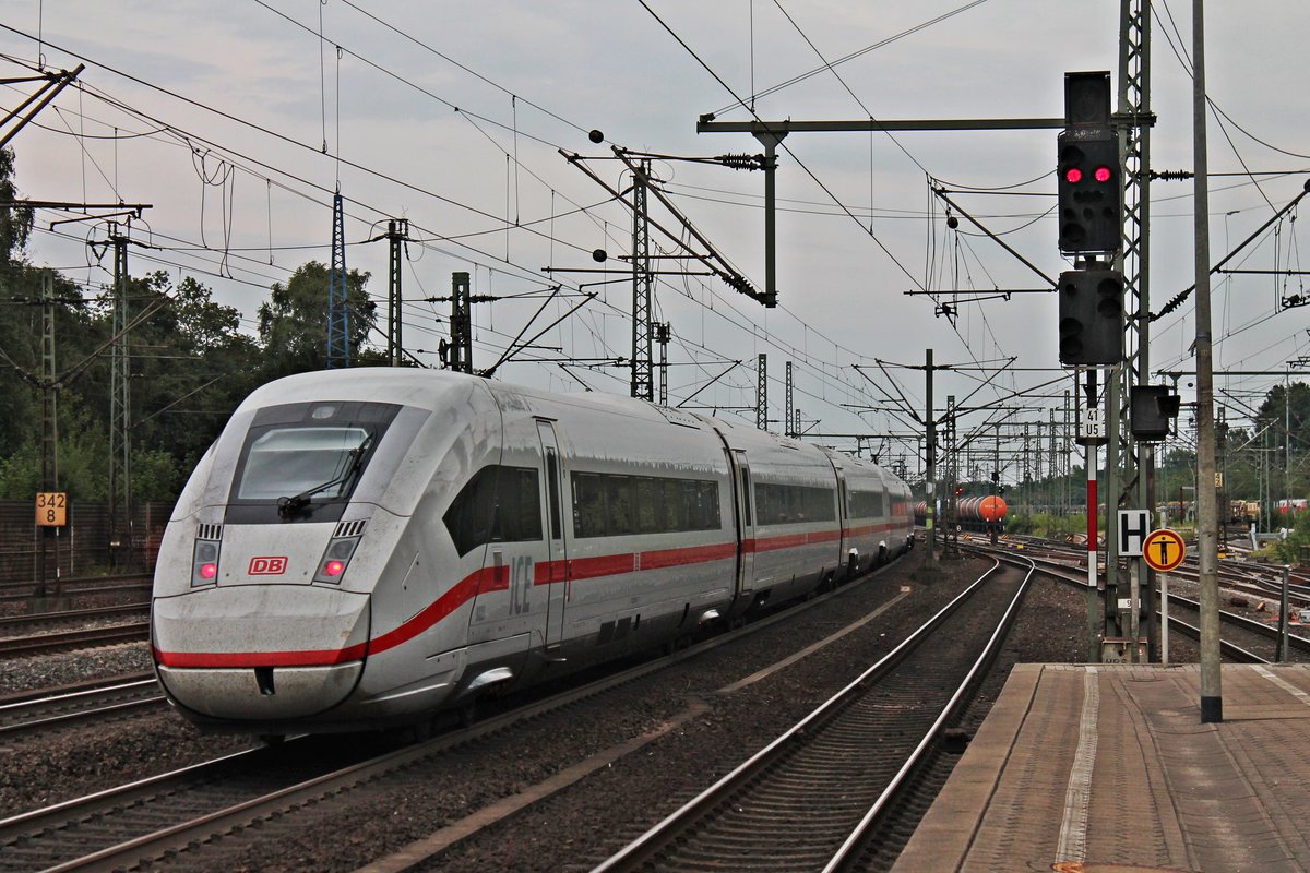 Nachschuss auf 412 020 (9020/0812 020-7), als dieser am Abend des 18.07.2019 aus dem Bahnhof von Hamburg Harburg in Richtung Maschen fuhr.