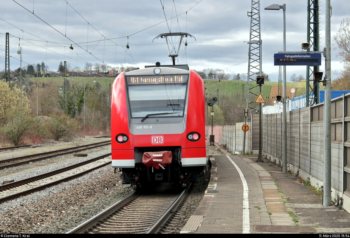 Nachschuss auf 426 513-8 der S-Bahn Stuttgart als RB 37994 (RB11) von Stuttgart-Untertürkheim nach Kornwestheim Pbf, die den Bahnhof Stuttgart-Münster auf der Bahnstrecke Stuttgart-Untertürkheim–Kornwestheim (Schusterbahn | KBS 790.11) verlässt.
[11.3.2020 | 15:54 Uhr]