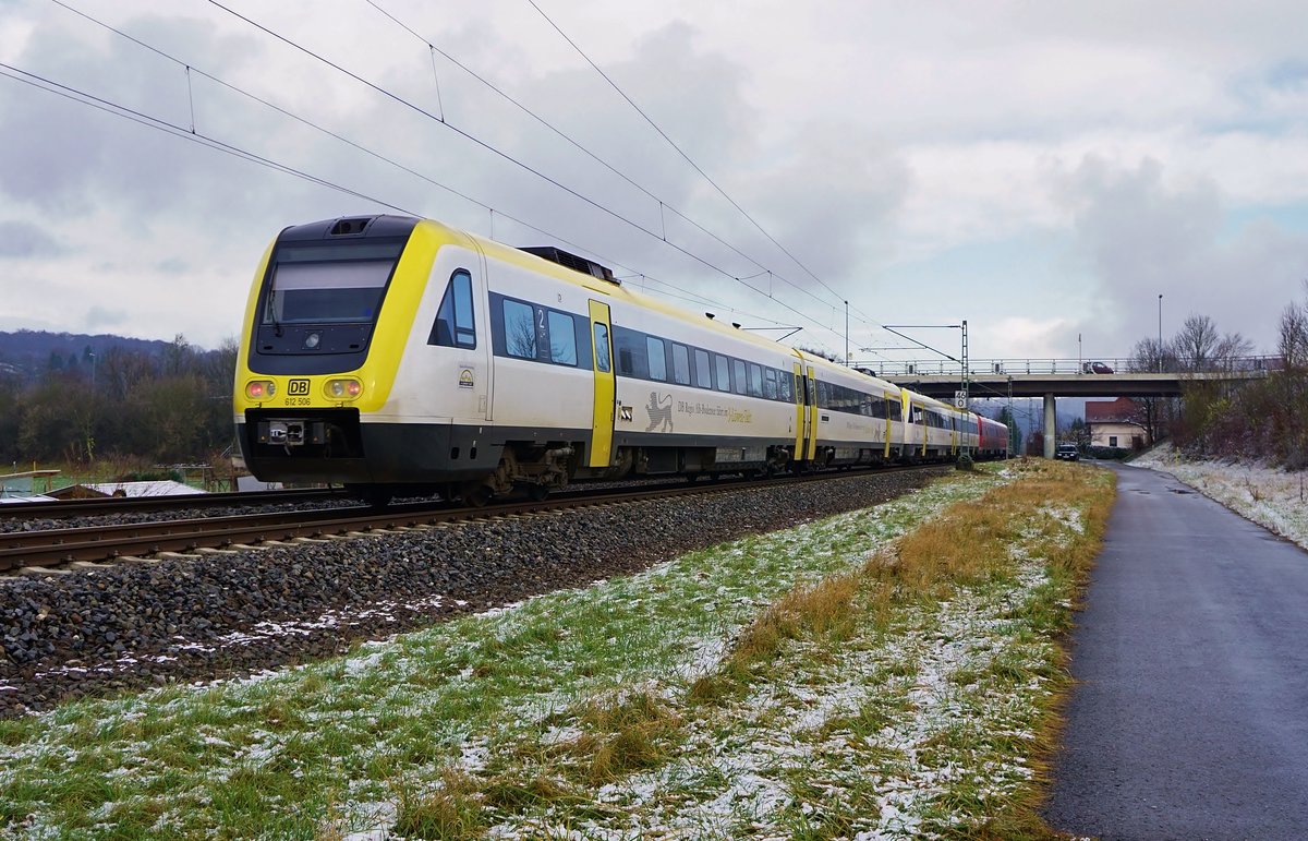 Nachschuß auf 612 506  Drei Löwen  als IRE von Tübingen nach Stuttgart.
Aufnahme vom 01.12.2017
