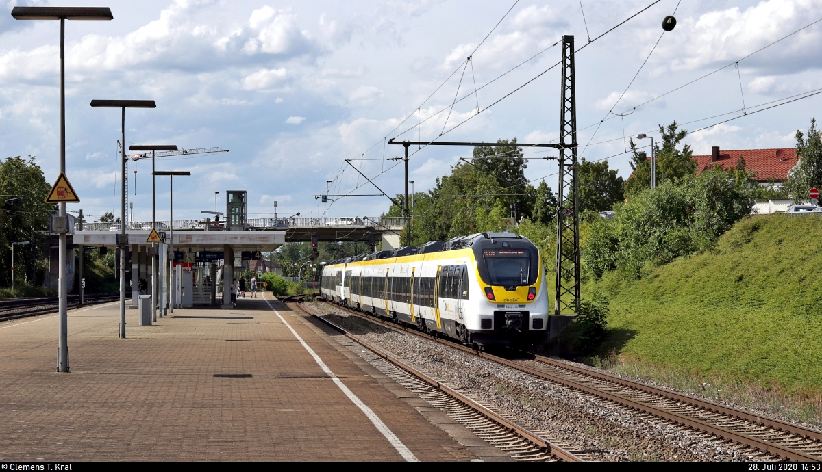 Nachschuss auf 8442 314 und 8442 807 (Bombardier Talent 2) der Abellio Rail Baden-Württemberg GmbH als RE 19624 (RE17b) von Stuttgart Hbf nach Heidelberg Hbf bzw. RB 19524 (RB17a) nach Pforzheim Hbf, die den Bahnhof Asperg auf der Bahnstrecke Stuttgart–Würzburg (Frankenbahn | KBS 780) durchfahren.
[28.7.2020 | 16:53 Uhr]