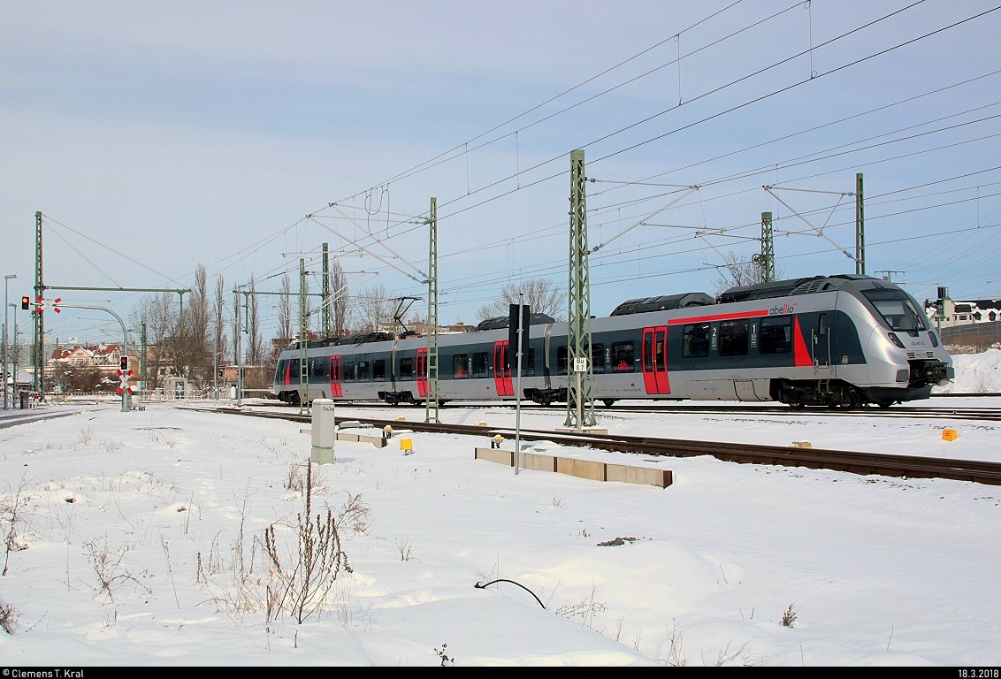 Nachschuss auf 9442 101 (Bombardier Talent 2) von Abellio Rail Mitteldeutschland RB 74815 (RB20) von Weißenfels, abweichend nach Halle(Saale)Hbf Gl. 13a, die in Halle (Saale), Karl-von-Thielen-Straße, auf der Ostumfahrung für den Güterverkehr fährt. [18.3.2018 | 11:35 Uhr]