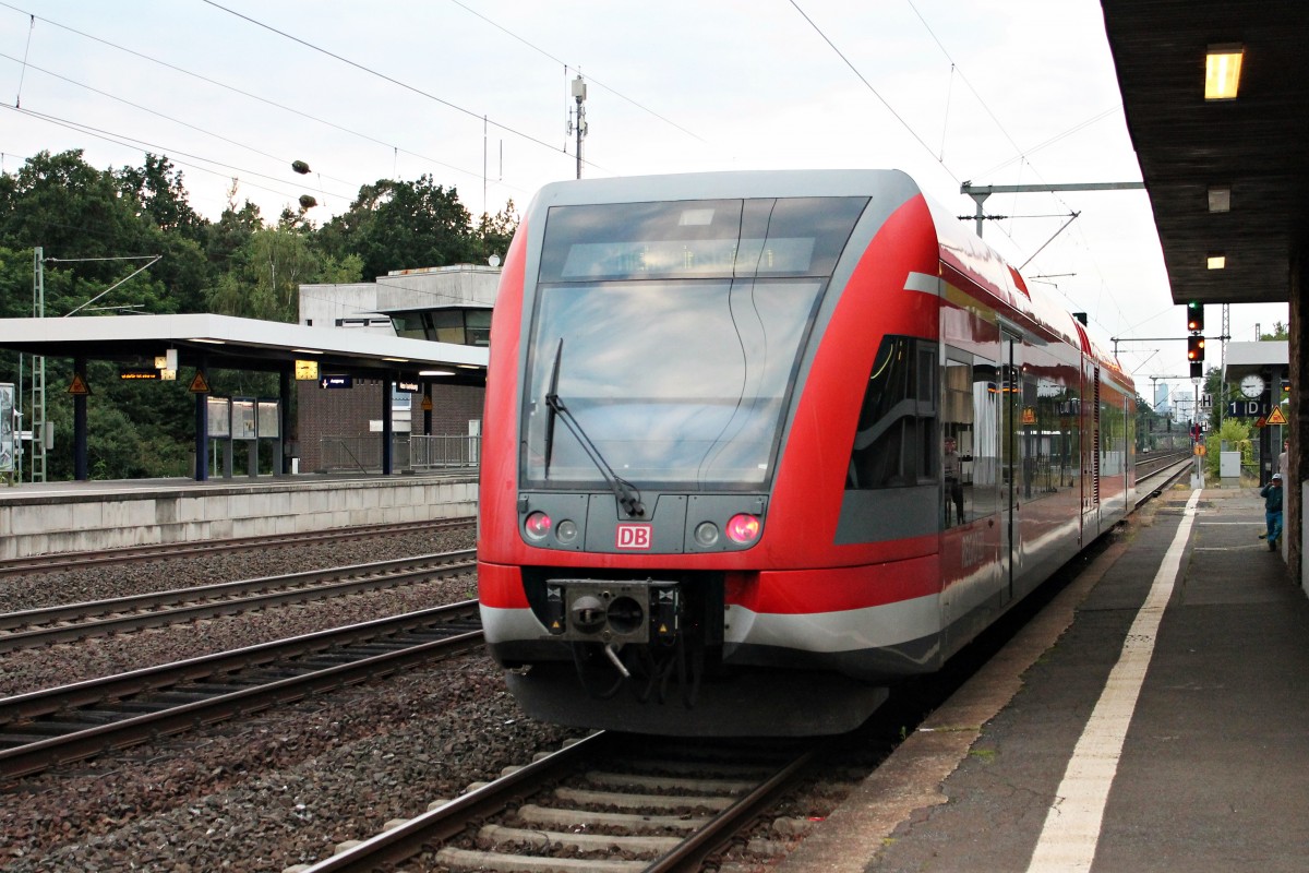 Nachschuss auf 946 201-0/646 201-4/946 701-9 am 20.06.2014 bei der Durchfahrt als Lr in Neu Isenburg.