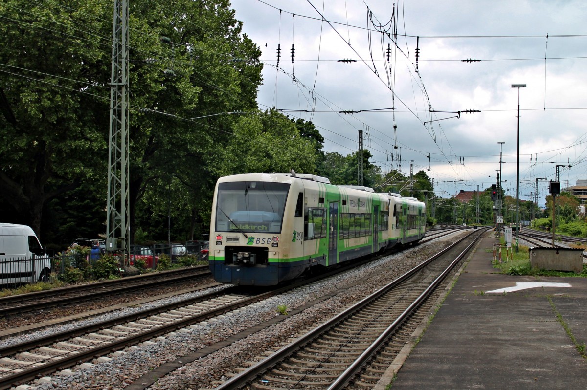 Nachschuss auf BSB 010 (650 037-4) und BSB 018 (650 045-7) bei der Ausfahrt am 03.05.2014 im Startbahnhof Freiburg (Brsg) Hbf in Richtung Waldkirch.