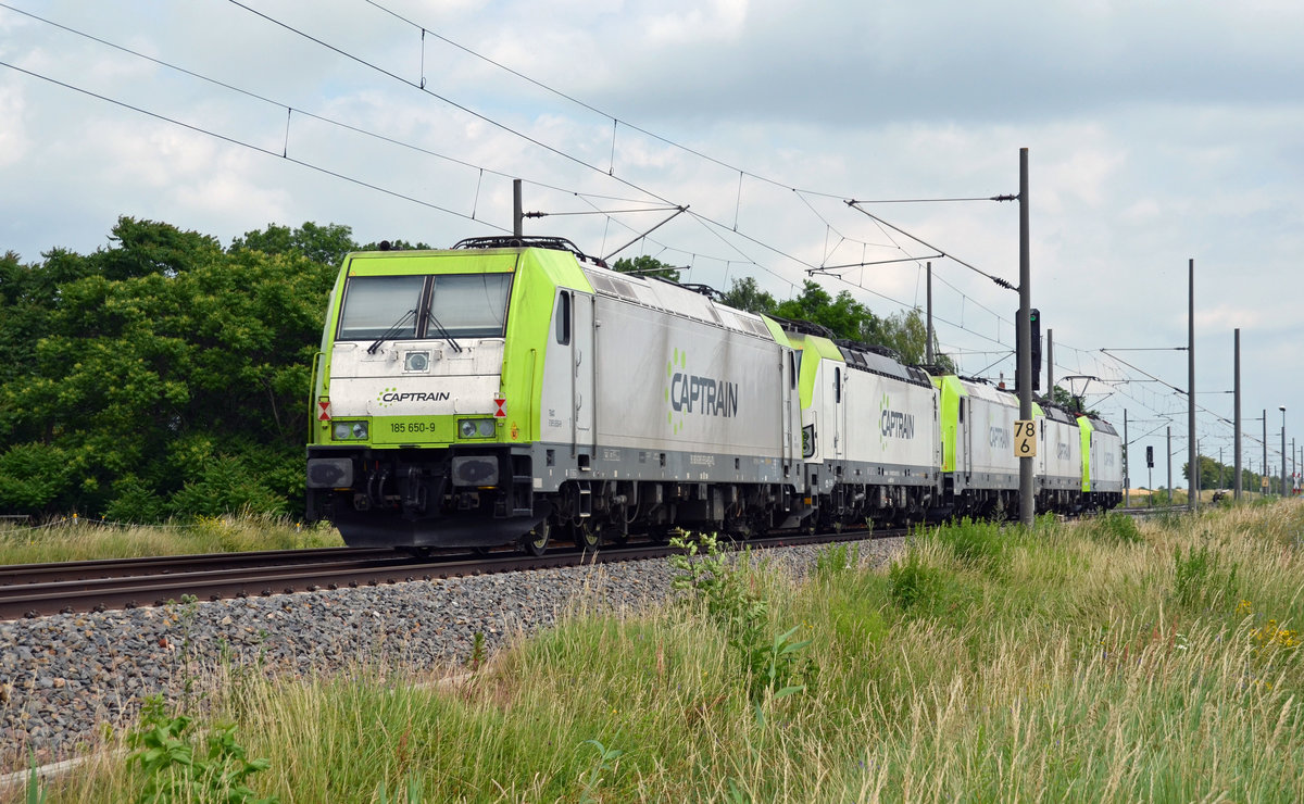 Nachschuss auf den Captrain-Lokzug, welcher am 23.06.17 durch Braschwitz Richtung Köthen rollte und aus 193 895, 185 598, 193 891 sowie 185 650 bestand. Zuglok war 185 533.