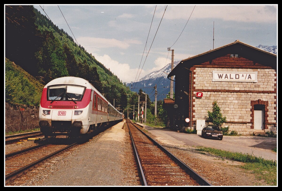 Nachschuss auf D491 i nWald am Arlberg am 17.05.2000.