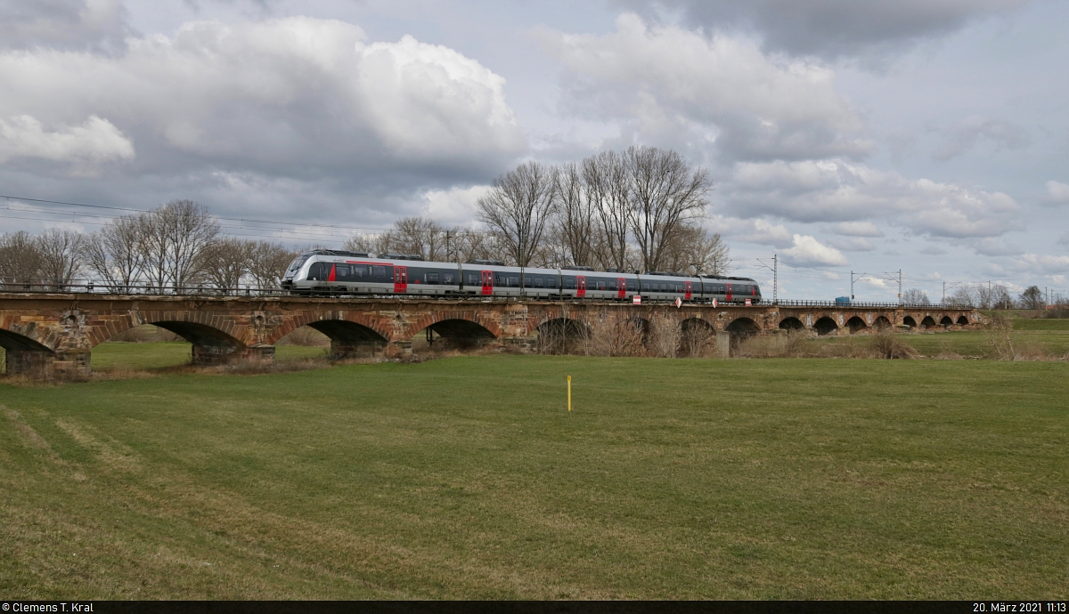 Nachschuss auf einen 9442 (Bombardier Talent 2) auf der Saalebrücke in Bad Dürrenberg.

🧰 Abellio Rail Mitteldeutschland GmbH
🚝 RB 74615 (RB20) Eisenach–Leipzig Hbf
🚩 Bahnstrecke Leipzig–Großkorbetha (KBS 582)
🕓 20.3.2021 | 11:13 Uhr