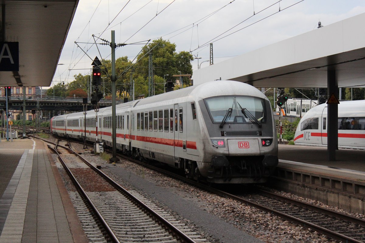 Nachschuss auf einen IC-Leerzug der am 04.10.2017 den Hauptbahnhof Mannheim durchfährt.