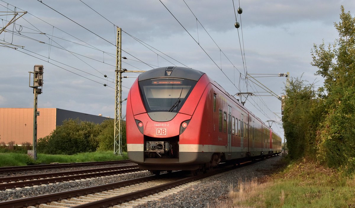 Nachschuß auf einen  nur  nach Düsseldorf Gerresheim fahrenden S8 Zug.
Während der Sommerferien in NRW war Wuppertal vom Bahnverkehr abgeschnitten und so fuhren die Züge nur bis in den Osten von Düsseldorf. Kleinenbroich 20.8.2017