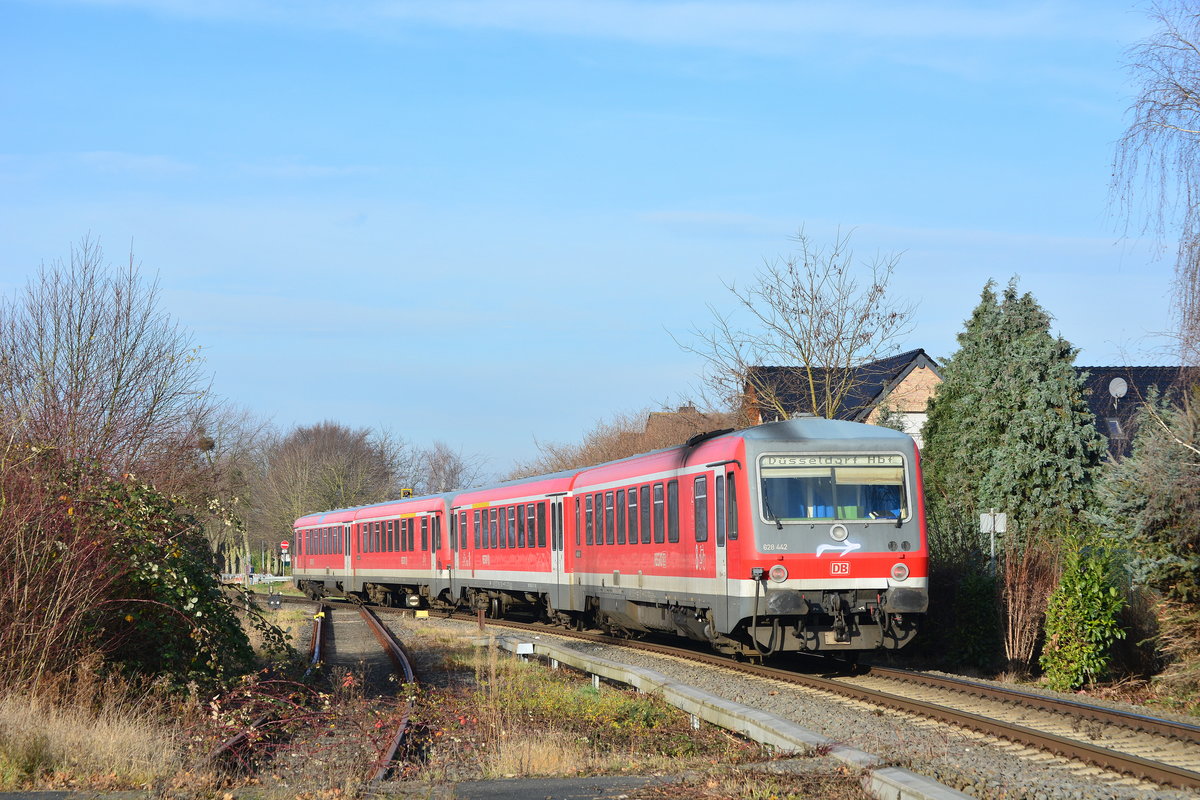 Nachschuss auf den Langpendel nach Düsseldorf mit 628 442.

Paffendorf 21.12.2016