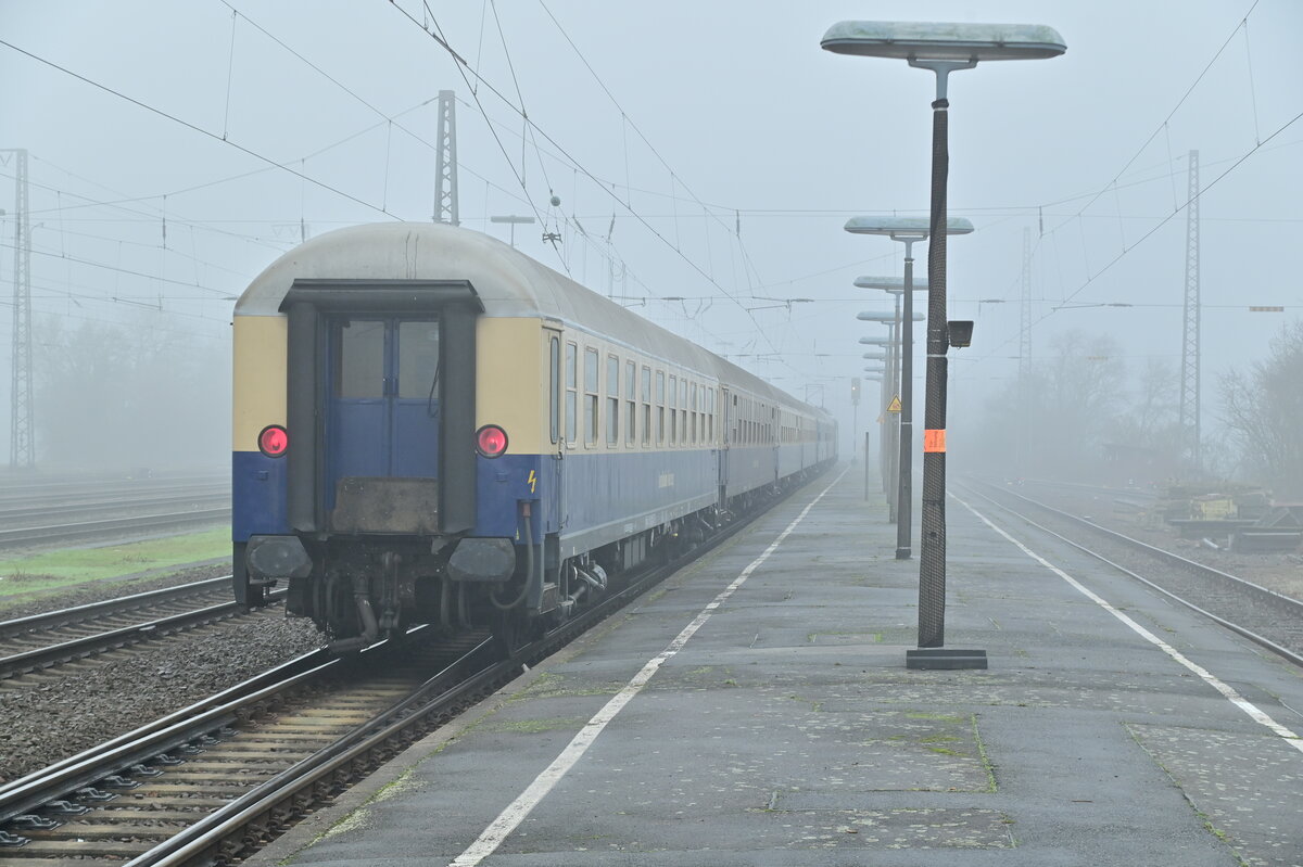 Nachschuss  auf den Skisonderzug der durch Neckarelz fuhr in Richtung Heilbronn. 3.1.2023