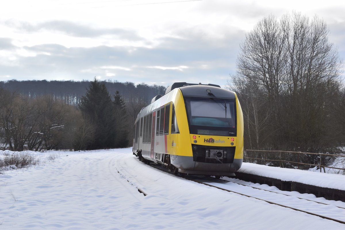 Nachschuss auf VT 265.1 als RB90 nach Limburg in Rotenhain.

Rotenhain 15.01.2021