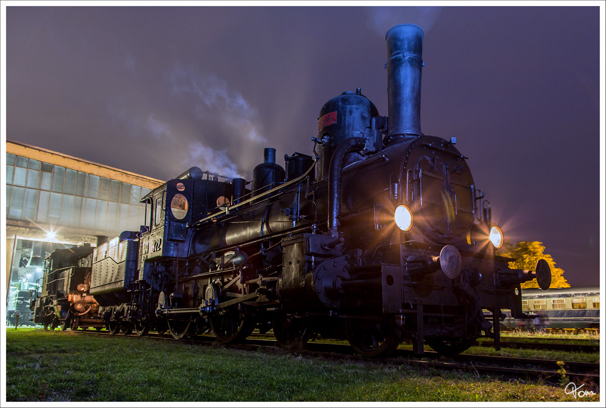 Nachtaufnahme der 17c372 im Eisenbahnmuseum in Strasshof.  
5.10.2013