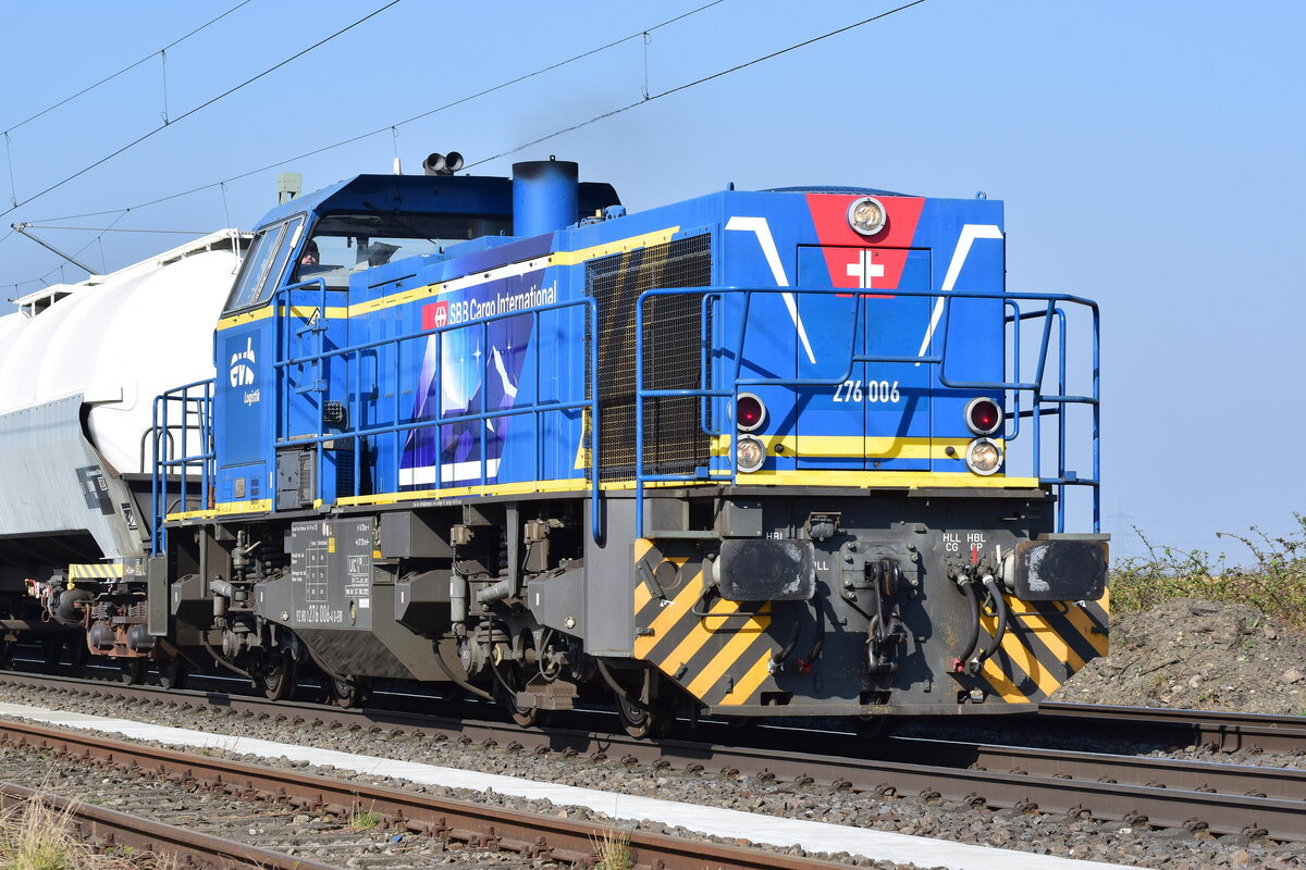 Nahaufnahme der 276 006 von der EVB welche an die SBB vermietet ist.

Brühl 24.03.2022