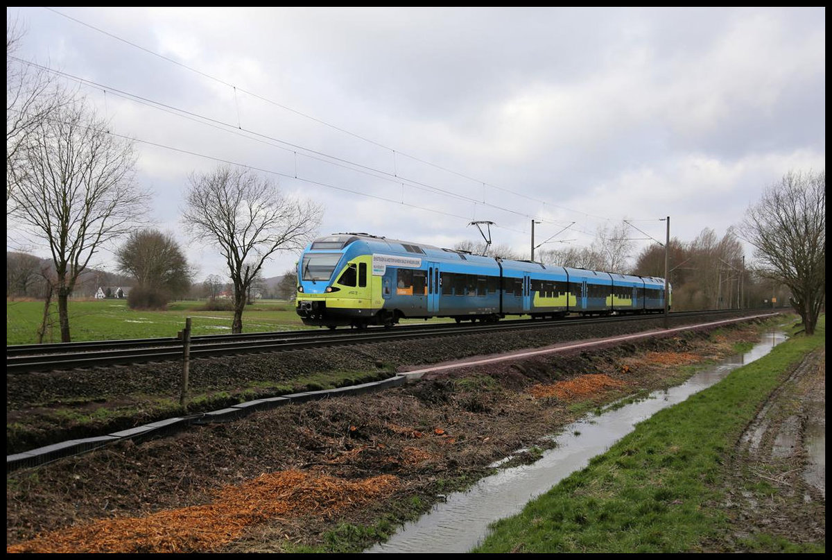 Nahe Westerhausen ist hier der ET 9.02 der Eurobahn am 18.2.2020 um 10.52 Uhr auf dem Weg nach Bielefeld.