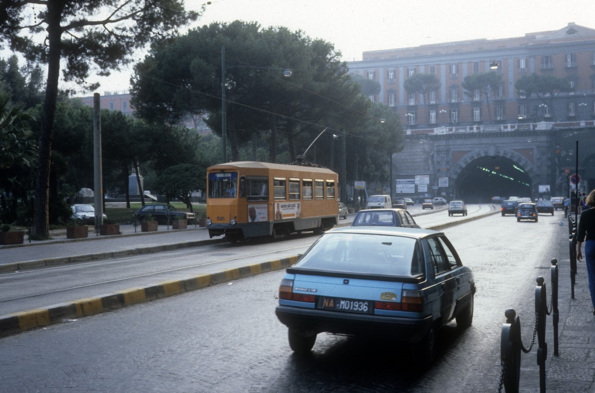 Napoli / Neapel ATAN SL 1 (Tw 1045) Via Fernando Acton im Oktober 1986.