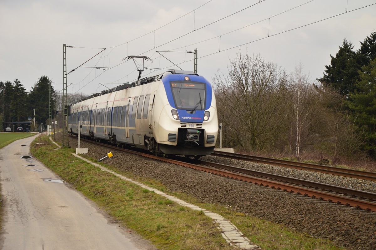 National Express RE7 im Gleisbogen vorm Bü Broicherseite auf seinem Weg nach Münster.
Sonntag 6.3.2016