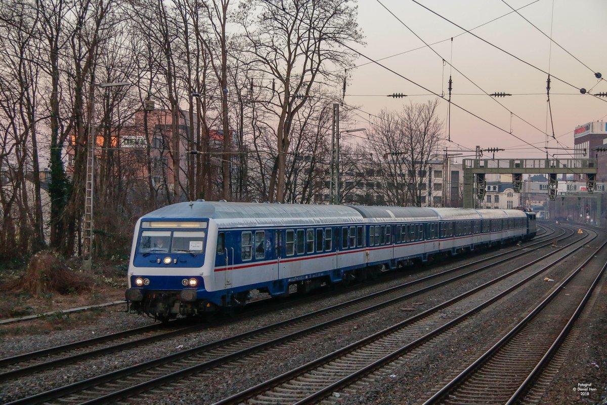 Nationalexpress Ersatzzug RB48 in Wuppertal, am 08.02.2018.