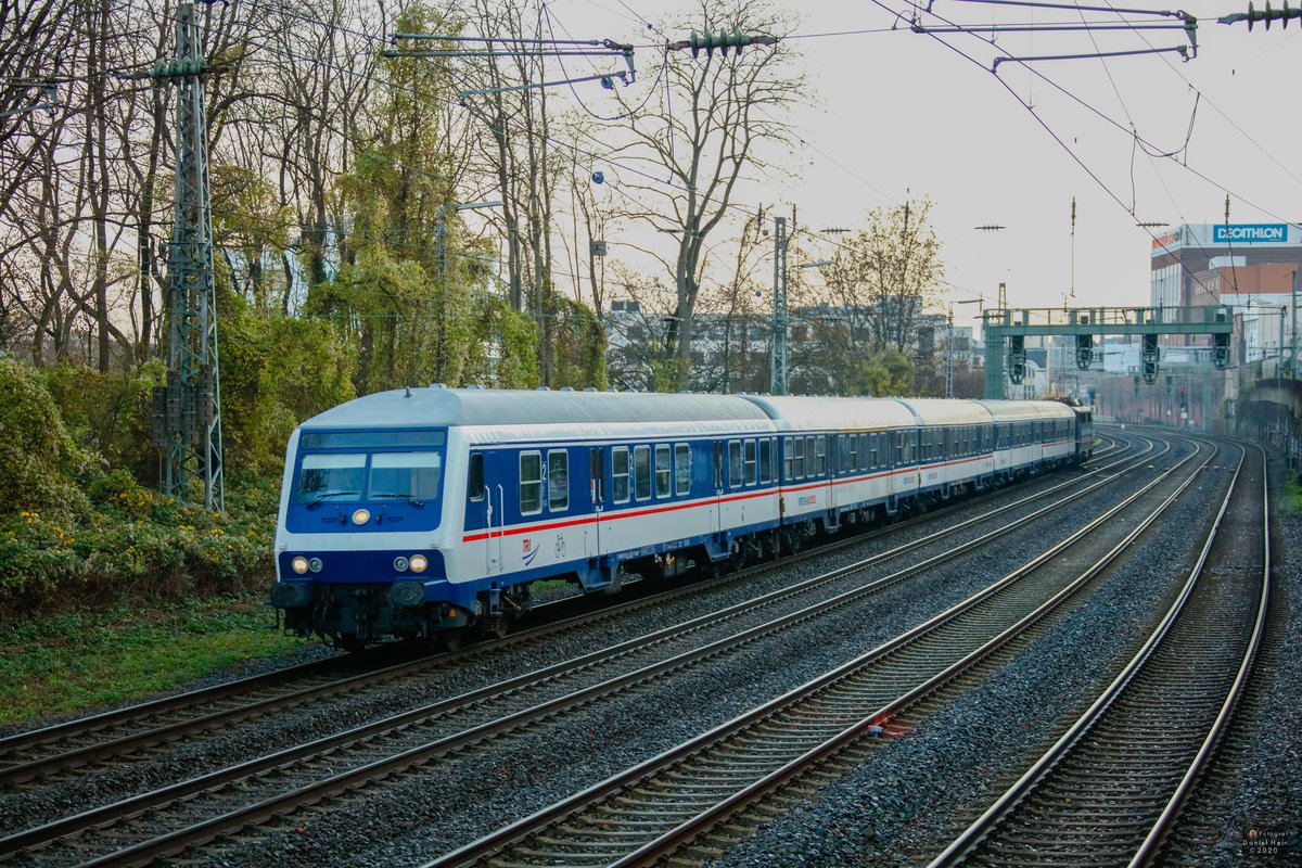 Nationalexpress Wittenberger Steuerwagen in Wuppertal, November 2020.