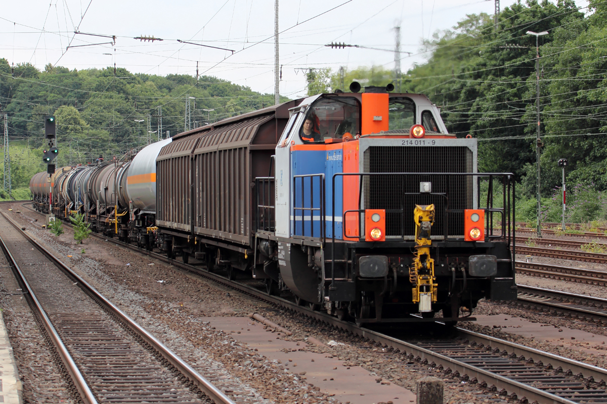 NBE 214 011-2 durchfährt Köln-West 15.7.2015