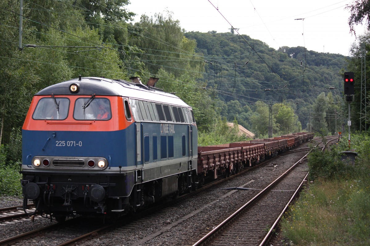 NbE Rail mit Res Wagen bei der Ankunft am 19.8.13 in Essen-Kettwig.
Der Zug fuhr nach dem Kopfmachen als Sperrfahrt nach Essen-Werden zur Baustelle.