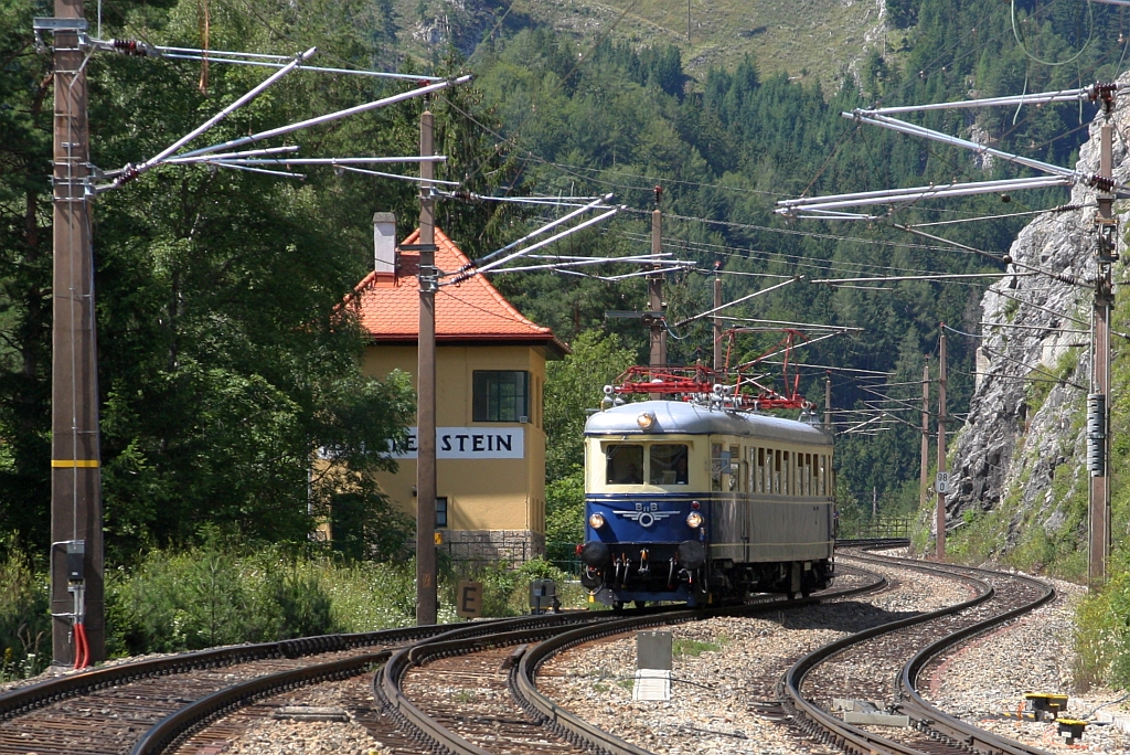NBIK 4042.01 am 15.August 2019 als SLP 17070 (Peggau-Deutschfeistritz - Wien Westbahnhof) im Bahnhof Breitenstein.