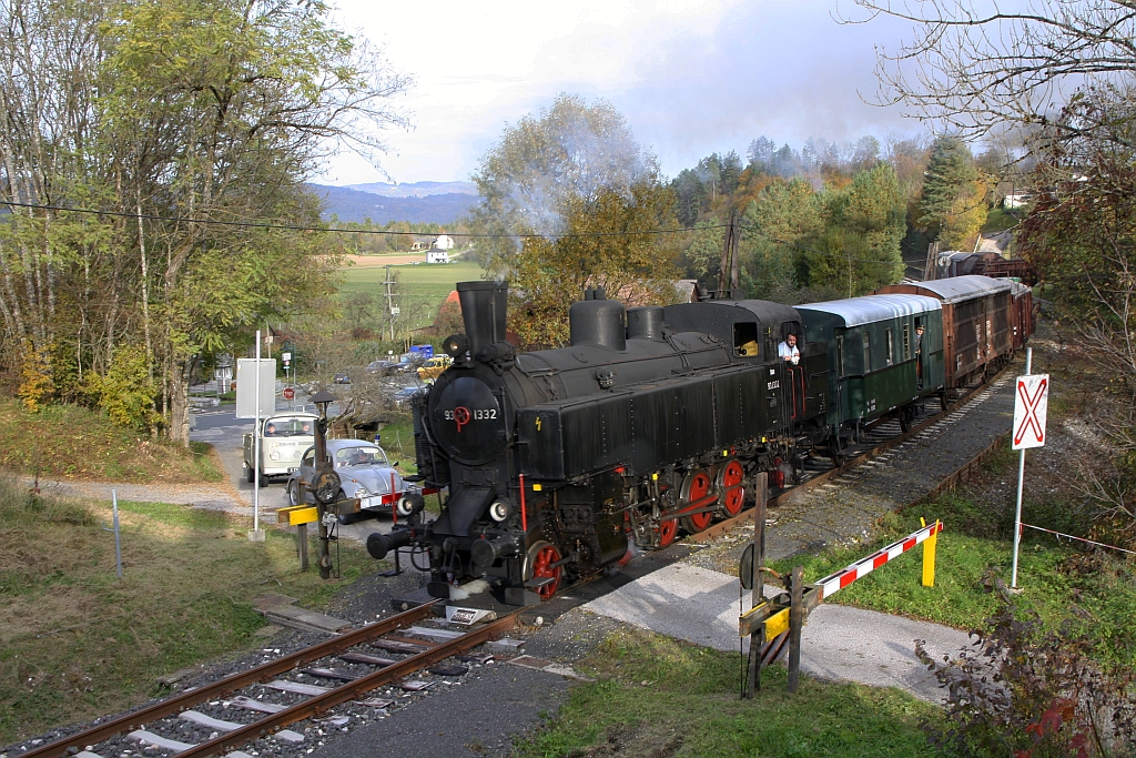 NBIK 93.1332 am 23.Oktober 2020 als NBiK-Fahrt 2 (Ferlach - Feistritz im Rosental) beim Strecken-Km 34,2 der Rosentalbahn.