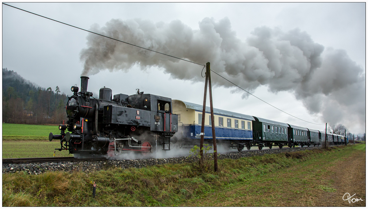 NBiK Dampflok 88.103 dampft mit einem Nikolausdampfzug von Weizelsdorf nach Ferlach.
Kirschentheuer Carnica 24.11.2018