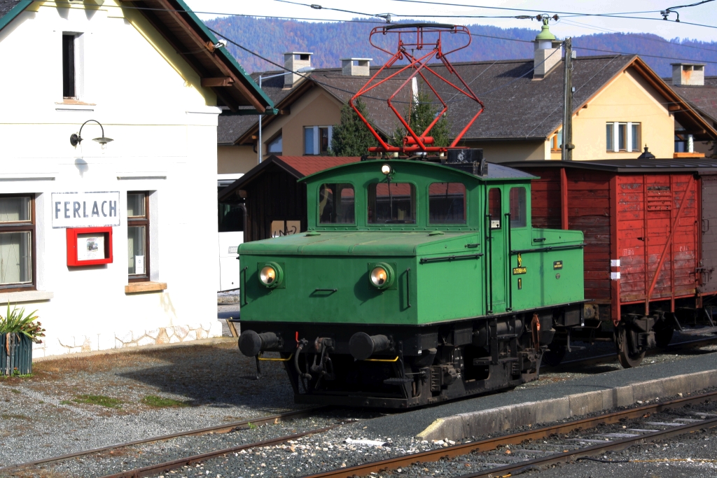 NBIK Güterbahn 1 am 23.Oktober 2020 im Bahnhof Ferlach.