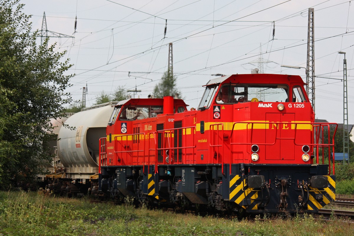 NE Lok VI+VII am 9.8.13 mit einem leeren Kalkmehlzug in Ratingen-Lintorf.