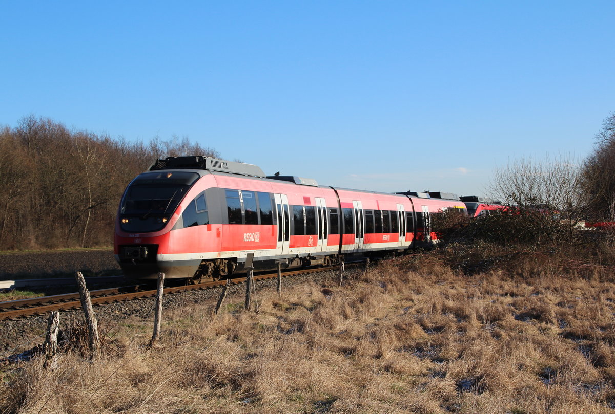 Nebenbahnidylle an der Erftbahn. 644 031 als vorderer Triebwagen unterwegs als RB 38 (Köln Messe/Deutz - Düsseldorf Hbf).

Bergheim, 19. Januar 2017
