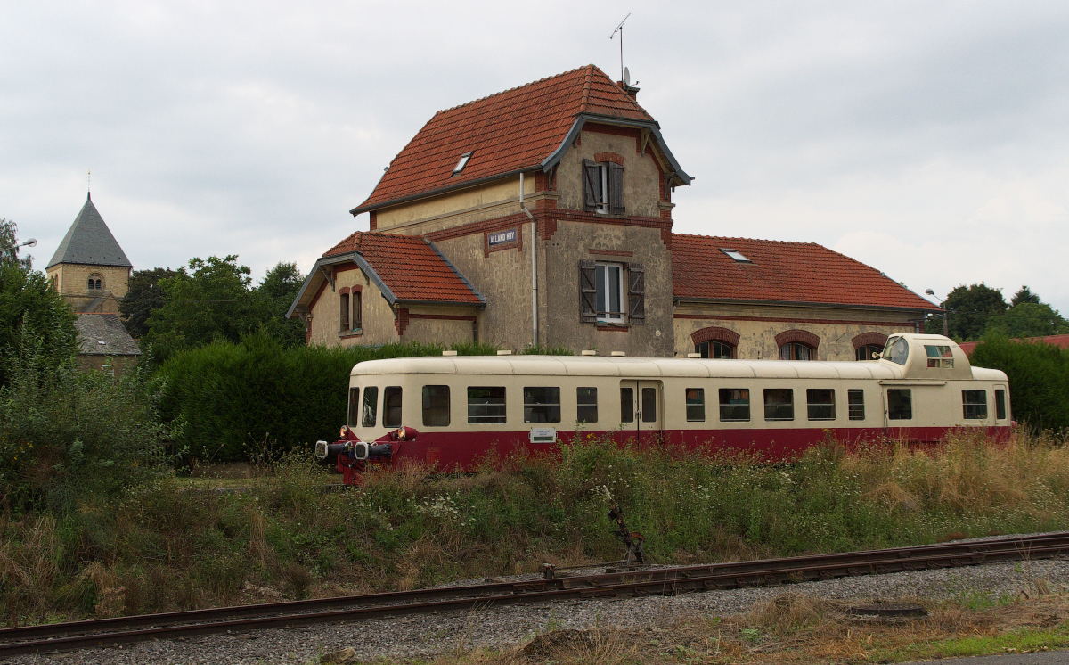 Nebenbahnidylle in der Region ChampagneArdenne Die romantische