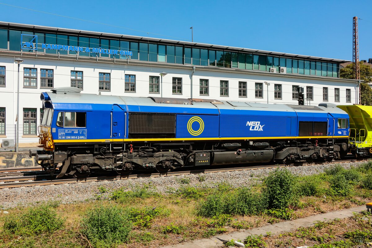 NEO LOX/Beacon 266 005-8 am Schluss des Belastungszuges in Wuppertal, Juli 2026.