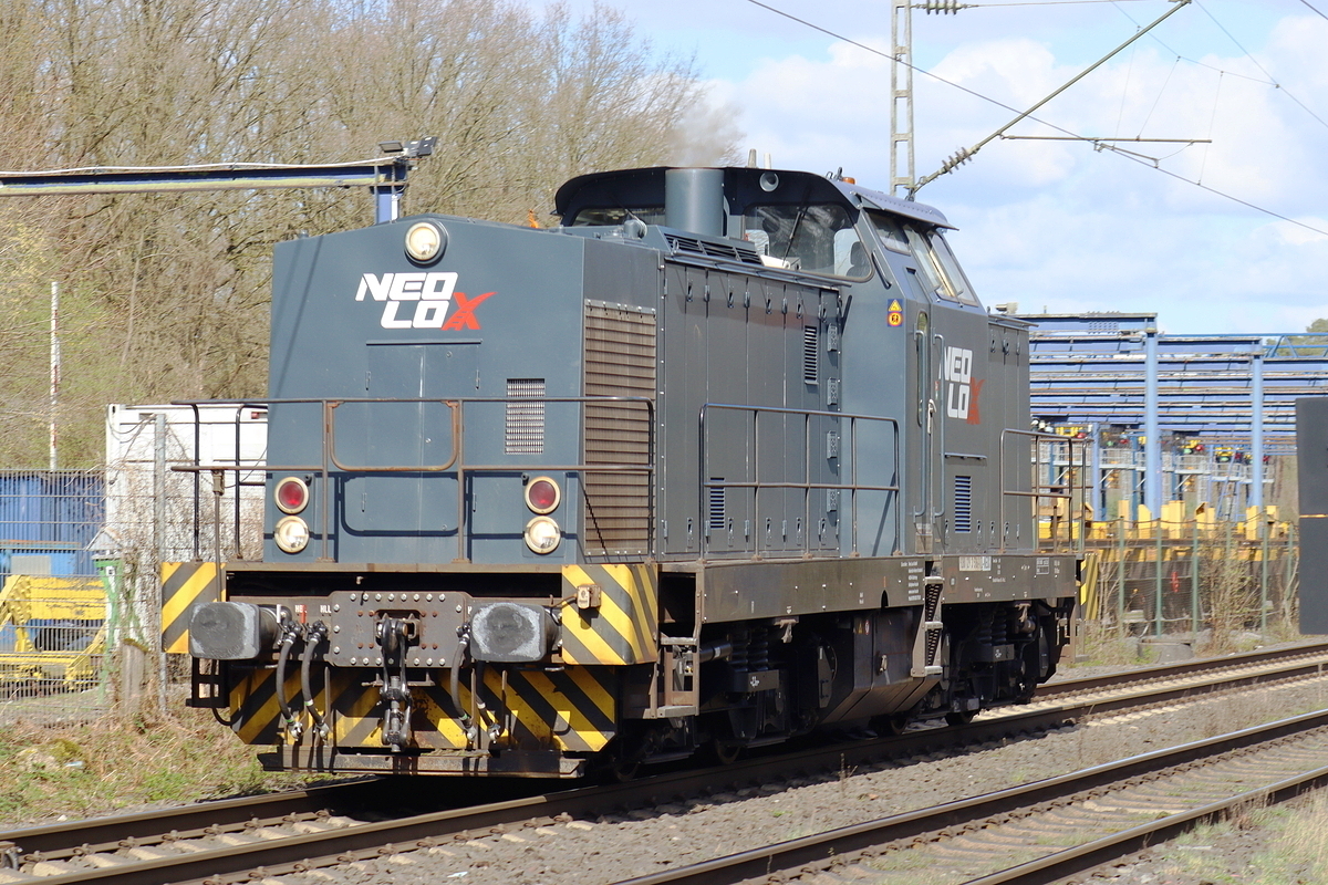 NEOX 293 516-1 am BÜ km 10,832 Lintorfer Landweg in Duisburg 29.3.2026