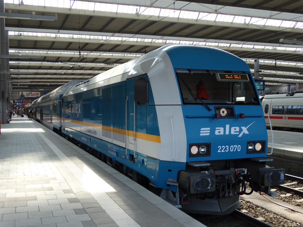 Netinera/ALEX 223 070 am 08.08.15 in München Hbf 
