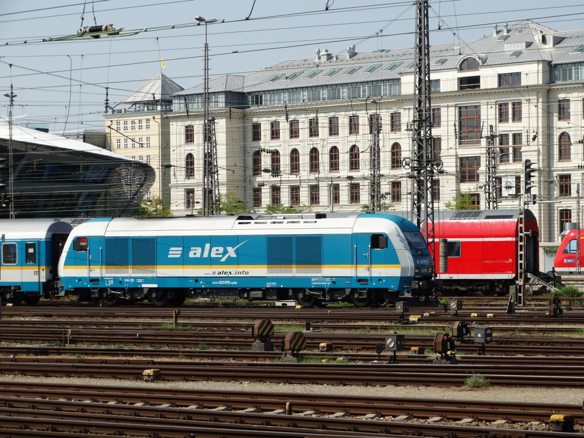 Netinera/ALEX Siemens Eurorunner 223 070-4 am 08.08.15 in München Hbf vom Bahnsteig aus fotografiert