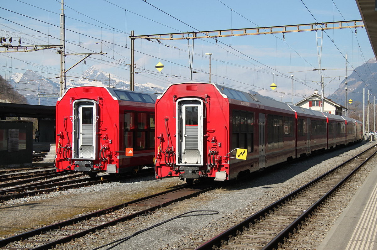 Neu von Stadler Rail angeliefert,Wagenmaterial für die Alvra Gliederzüge.
Landquart 20.02.17