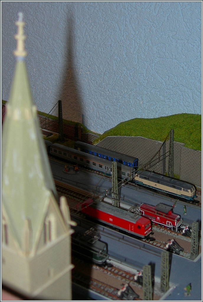 Neue Aussichten: ein Blick vom Kirchturm auf meinen märklin mini club Z Spur Kopfbahnhof.
20. Jan. 2015