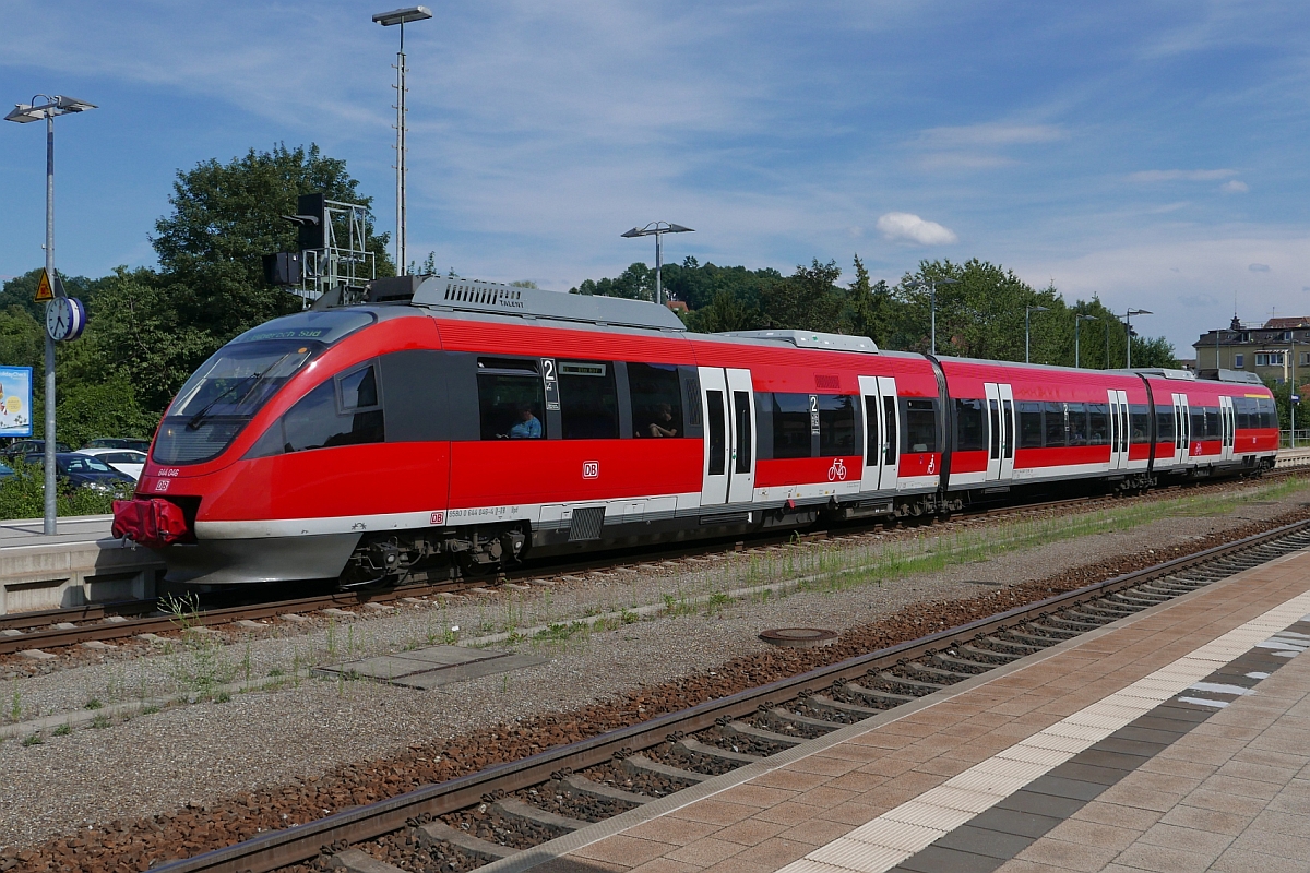 Neue Baureihe auf der Südbahn#  Abfahrbereit im Bahnhof von Biberach (Riß) steht 644 046, am 18.07.2017 unterwegs als RB 22670 von Biberach Süd nach Ulm.