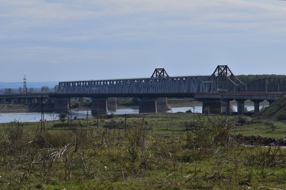 Neue Donaubrücke bei Fetesti. im hintergrund kann man auch die alte Donaubrücke sehen. Foto vom 15.10.2016.